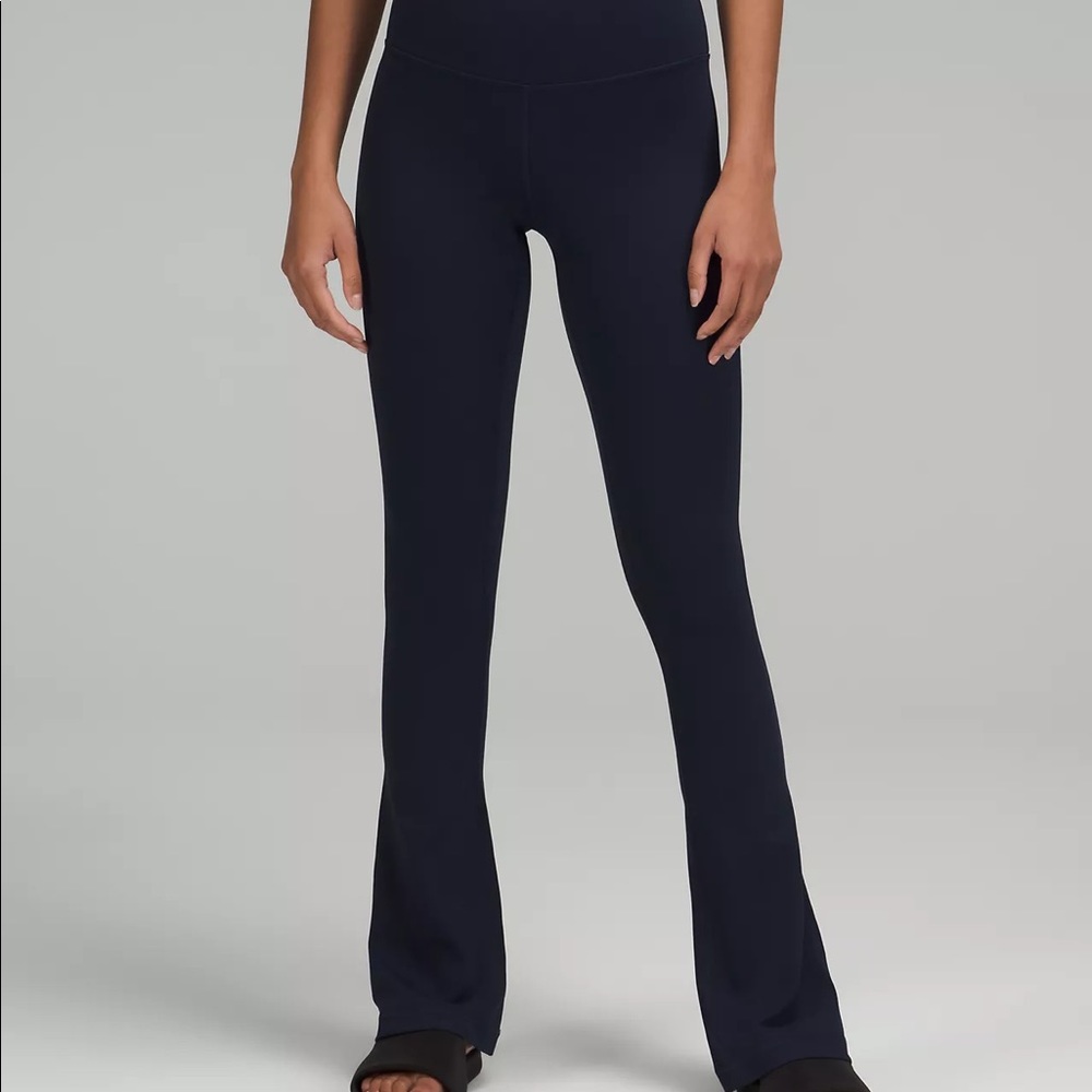lululemon high rise mini flares size 4 in true navy NWT
